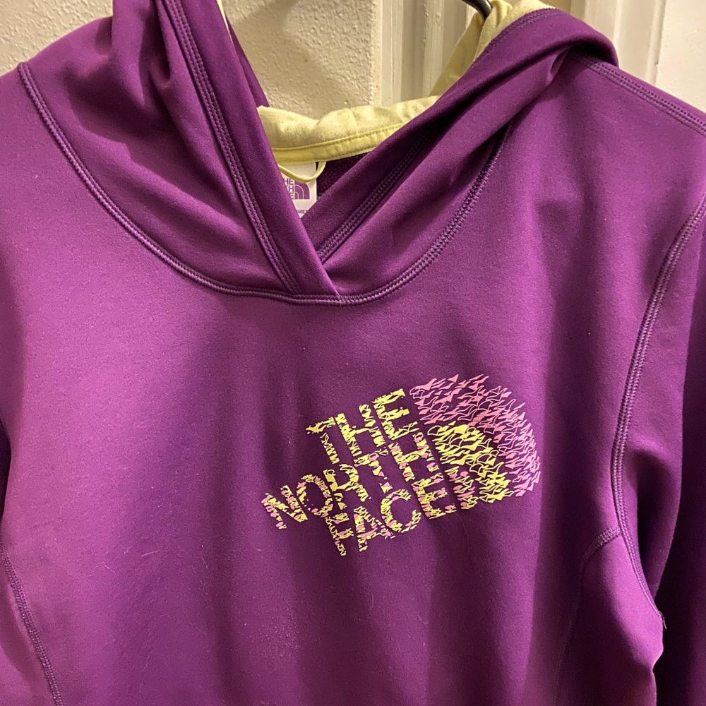 Women’s North Face hoodie xl